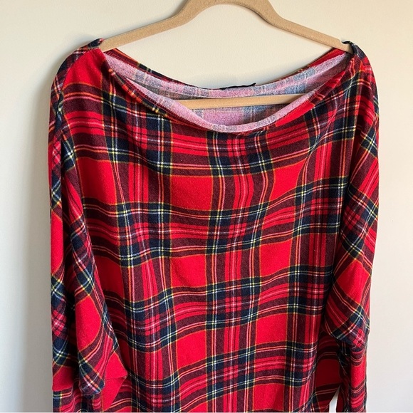 Heimish USA Off Shoulder Holiday Long Sleeve Top - Red Tartan - Size XL - EUC - Picture 4 of 6